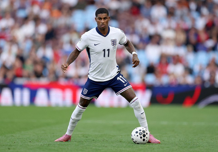 巴萨3000万买断拉什福德遭搁浅，球员状态低迷引